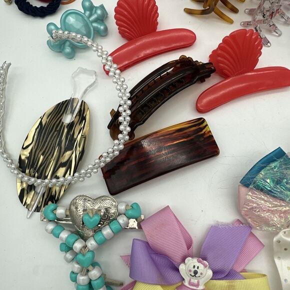 Huge Lot Of Vintage Hair Accessories. Clips, Ties Etc Over 70 Pieces - Picture 6 of 7